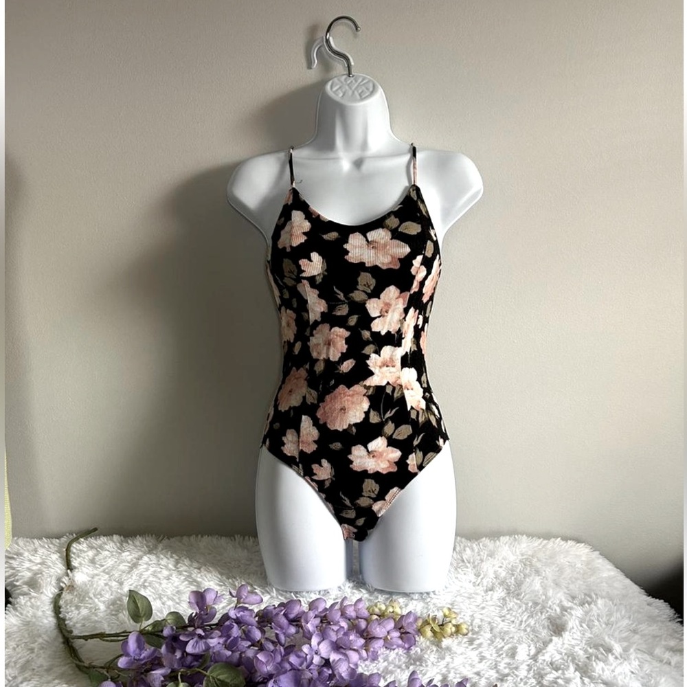American Eagle Ribbed Floral Bodysuit - Size Small